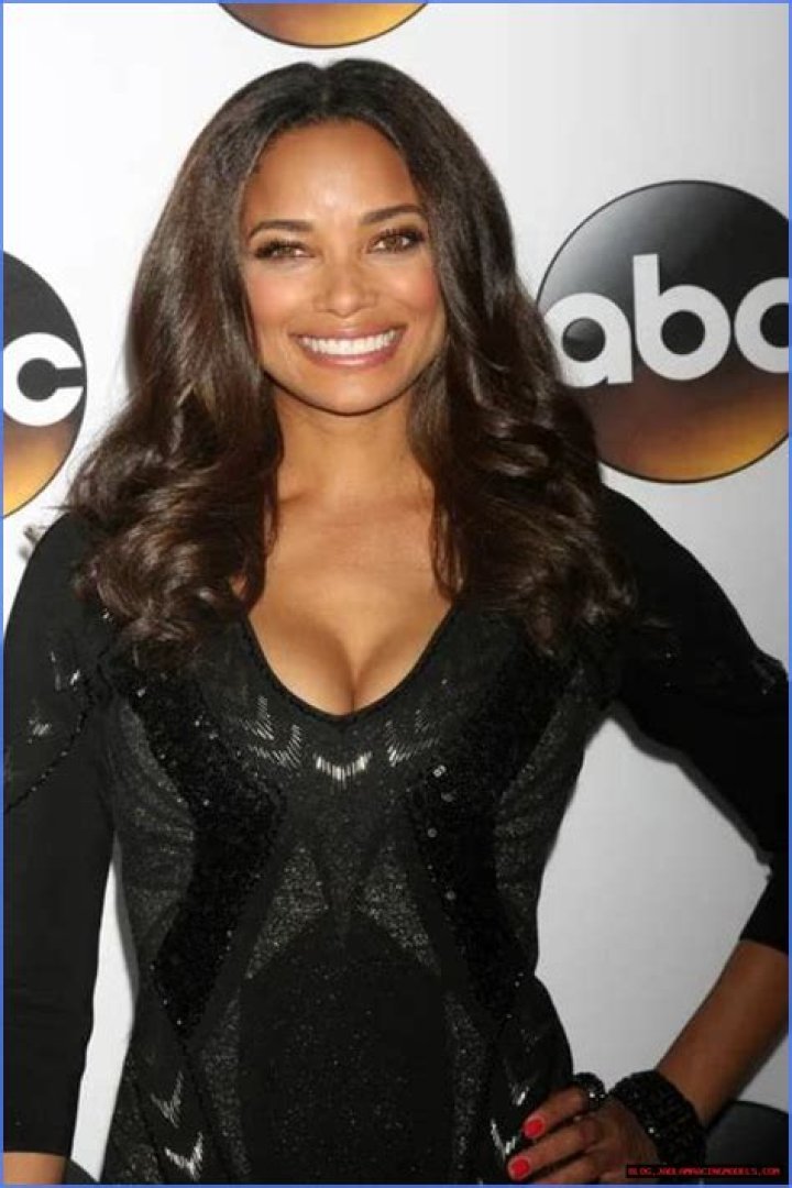 Cassandra Farndale Net Worth, Income, Salary, Earnings, Biography