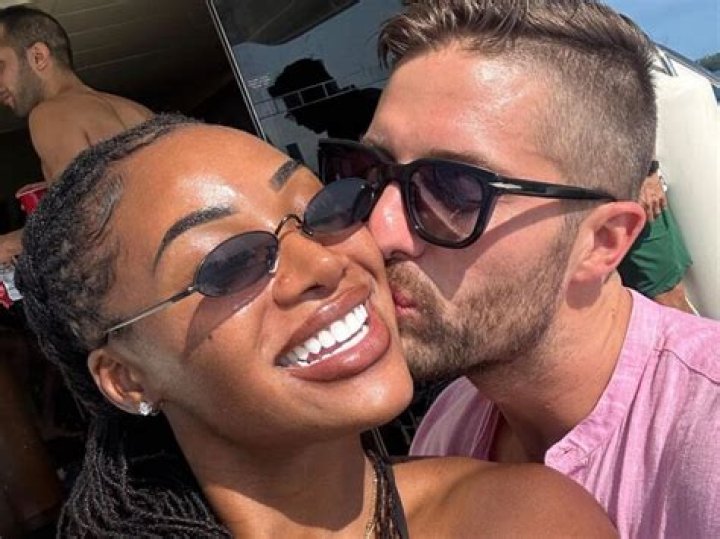 Kelsi Thorud [WESH] Biography , Age, Salary, Boyfriend, Instagram